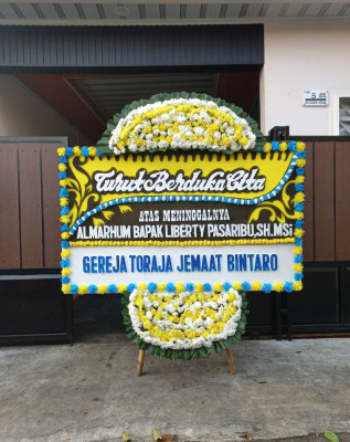 Papan Bunga Duka di Babulu