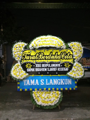 Papan Bunga Duka di Babulu